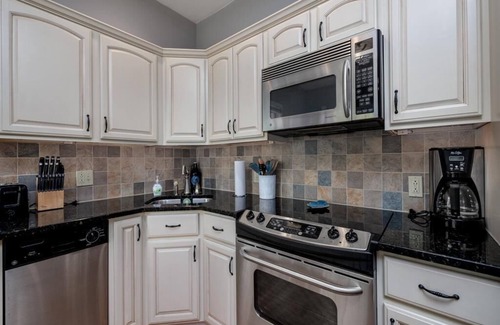 Cape May Condo | Condo Close to Beach and Town with Parking