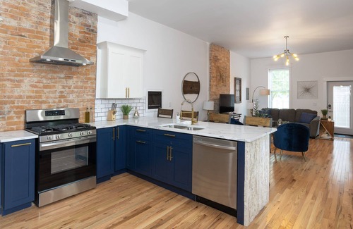Covington Apartment | Condo Combo on Lee - 2 in 1!