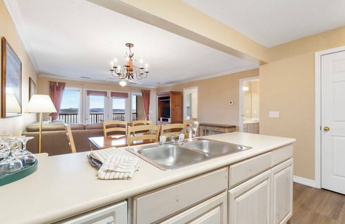 Indian Point Condo | Condo Cove: Marina Access & Boat Rentals