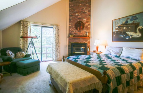 Grantham Condo | Condo in Eastman - Short Walk to Beaches!