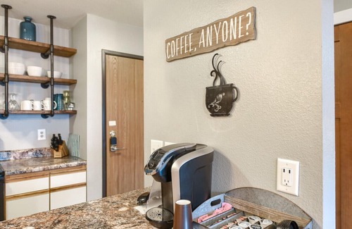 Deadwood Condo | Condo in the Hills #1 | Minutes to Deadwood