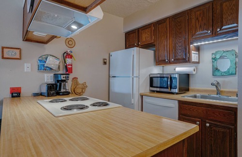 Angel Fire Condo | Condo just a Walk from the Chair Lift