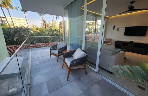 Bucerias Condo | Condo located in the Golden Zone.only steps away from the beach.