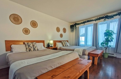 Ste Anne de Beaupre Hotel | Condo & Motel des Berges