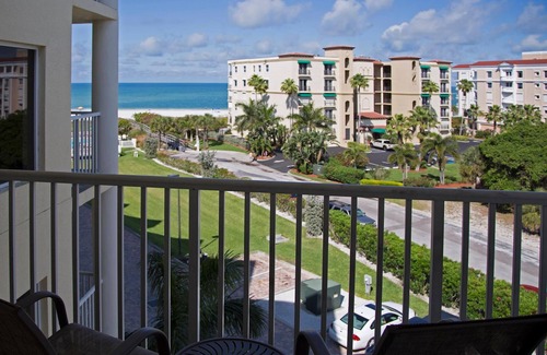 Treasure Island Condo | Condo near John's Pass: 2BR/2BA with Pool