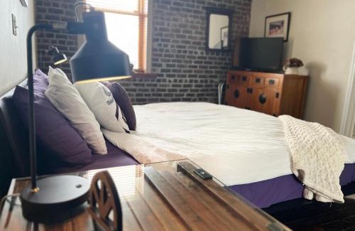 Historic District - North Apartment | Condo On Broughton St with Elevator and Reserved Parking