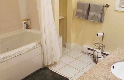 Federal Hill House | Condo on Federal Hill close to Down-town #5 long term stays only