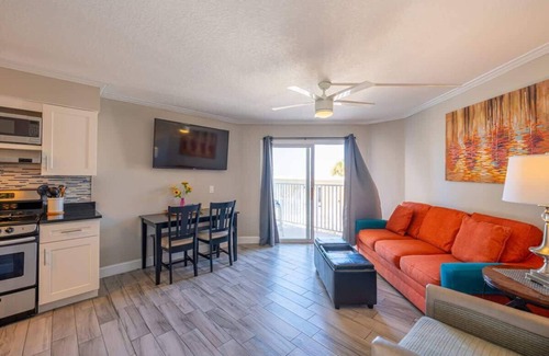 Belleair Beach Condo | Condo On The Beach - Ocean Side View Balcony