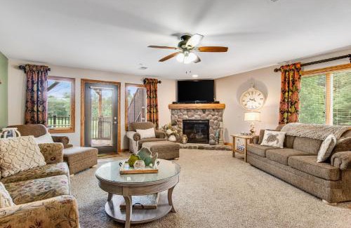 Arkdale Apartment | Condo On the Green