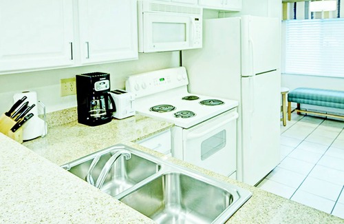 Florida Center Condo | Condo Resort Near Orlando's All-In-One Attraction