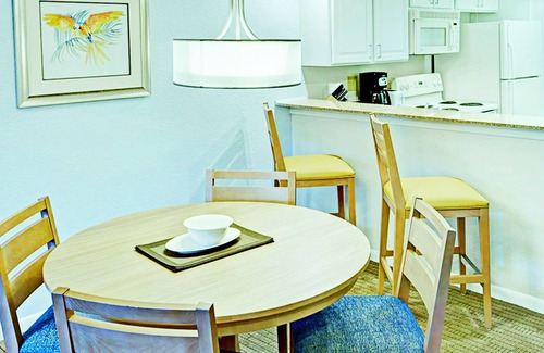 Florida Center Condo | Condo Resort Near Orlando's All-In-One Attraction