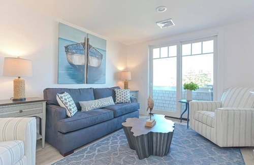 Plymouth Cultural District Condo | Condo unit with balcony overlooking harbor
