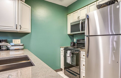Notch Estates Condo | Condo w/Lake Access ~ 2 Mi to Silver Dollar City!