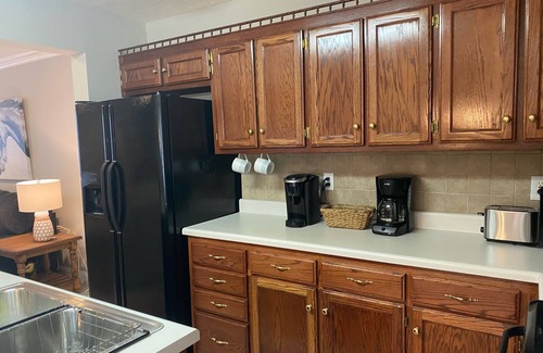 Shelbyville Condo | Condo with 1 minute walk to Walking Horse Celebration grounds