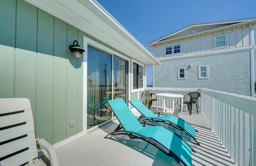 Wrightsville Beach Apartment | Condo with 2 Decks - Steps to Wrightsville Beach!