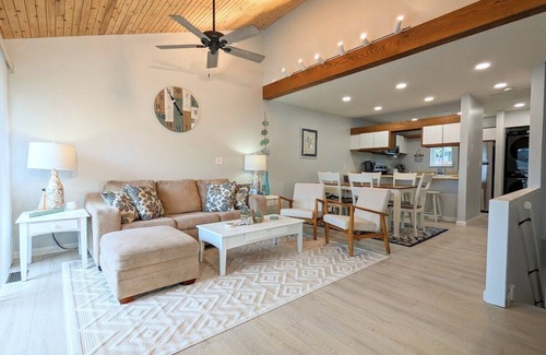 South Haven House | Condo with a pool near Beaches, Bars, & Downtown