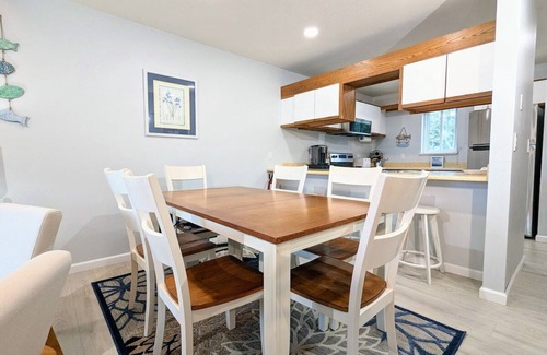 South Haven House | Condo with a pool near Beaches, Bars, & Downtown