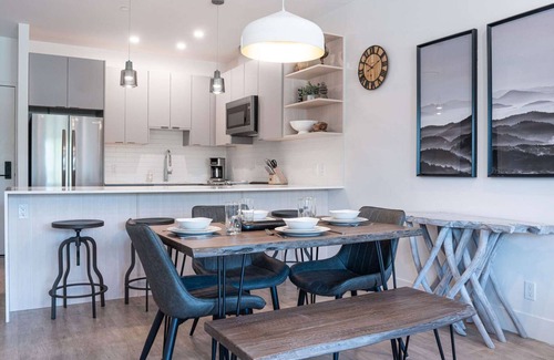 Revelstoke Condo | Condo with Hot Tub - Slopes and Greens