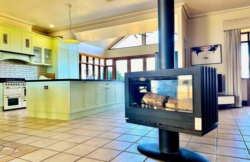 Maslin Beach Apartment | Condor Estate Spacious with Vineyard and Fireplace