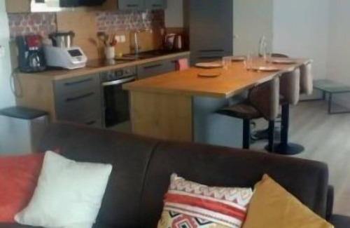Chartrons Apartment | Confort au Pied du Tram