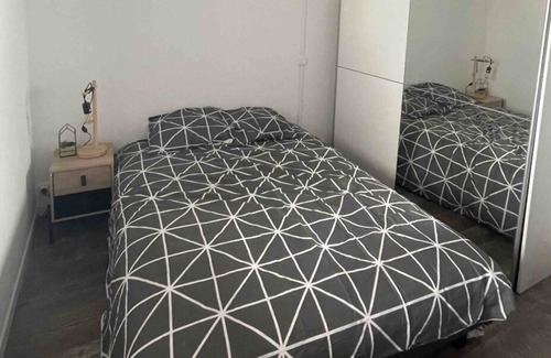 Libourne Apartment | Confortable T4 Avec Balcon, Neuf et au Calme
