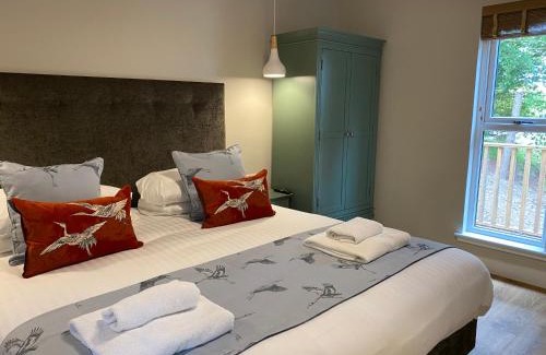 Cupar Apartment | Conker Lodge with Hot Tub