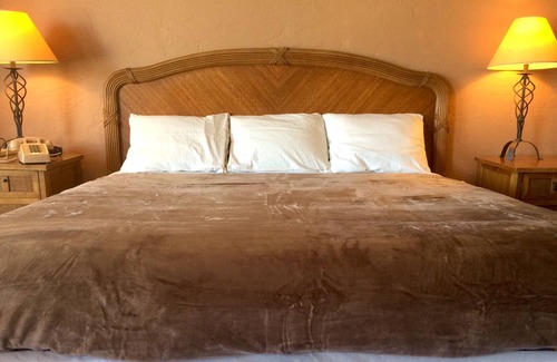 Connell Hotel | Connell Inn and Suites