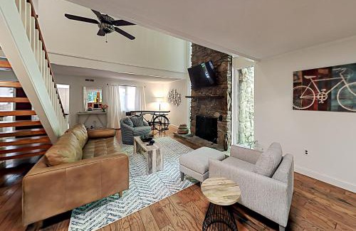 Brevard House | Connestee Falls