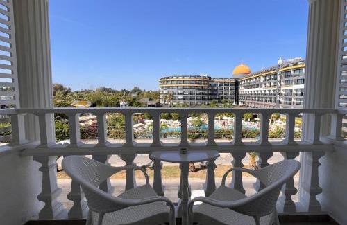 Side Hotel | Conny's Hotel (Adult Only) +18