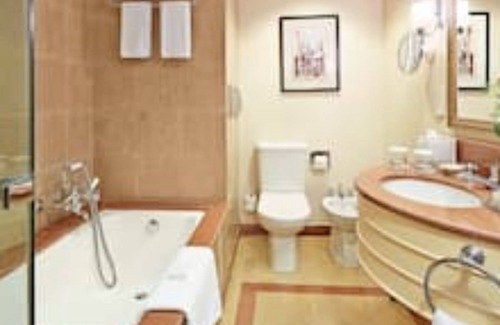 Downtown Cairo Bed & Breakfast | Conrad Cairo Hotel & Casino