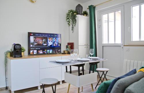 Odeon Apartment | Constance - Heritage Suite Saint-Germain Courtyard Hideaway
