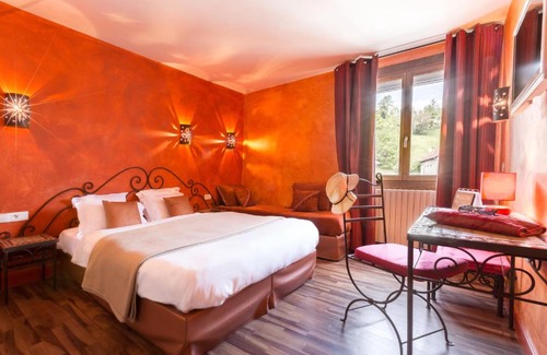 Beaulieu-sur-Dordogne Hotel | Contact Hôtel Le Relais de Vellinus
