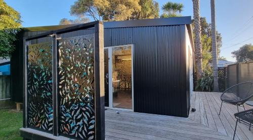 Mangere Bridge Apartment | Container Cottage Auckland Airport