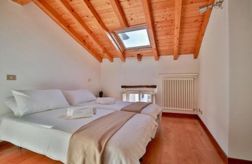 Centro Valle Intelvi Apartment | Contempora Apartments - Ca' Brenta Attic