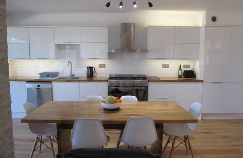 Notre-Dame-de-Monts House | Contemporary house with spectacular view of the forest