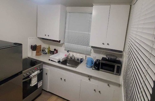 Northeast Edmonton Apartment | Contemporary 1 bed near Edmonton Expo Center