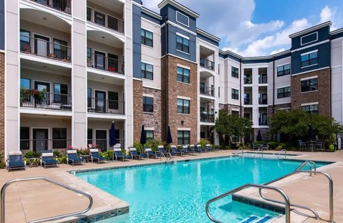 Hurstbourne Apartment | Contemporary 1BR Suite | Pool, Parking + Gym D