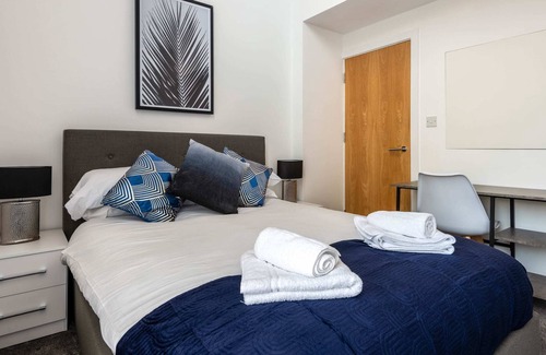 Rotherham Apartment | Contemporary 2 Bed Riverside Apartment, Rotherham