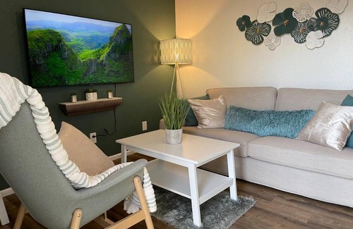 Eagle Pass Apartment | Contemporary 2-Bedroom Rental Unit