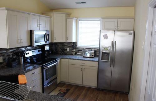 Rehoboth Beach Condo | Contemporary 3BD/2BA Condo Perfect for YOUR Next Getaway (Pleasure or Work!)