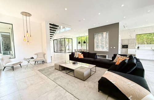 Fairfax District House | Contemporary 5Br 6 Ba with Rooftop Deck, Infinity Pool, and Game Room