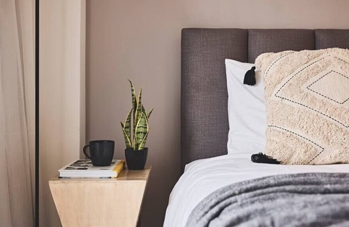 Mets Apartment | Contemporary Apartment in Central Athens