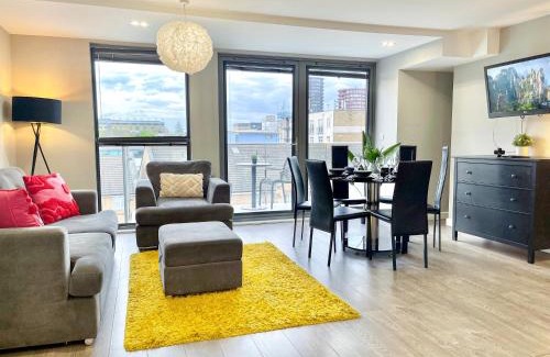 Hoxton Apartment | Contemporary Apartments with Private Balconies in Hoxton near Shoreditch, Old Street, Islington