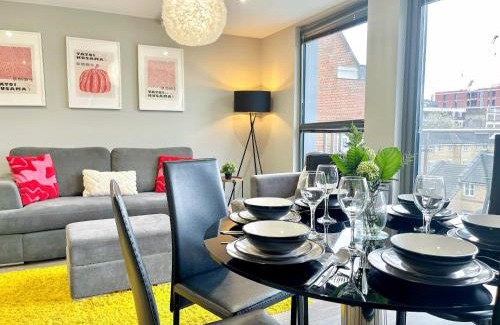 Hoxton Apartment | Contemporary Apartments with Private Balconies in Hoxton near Shoreditch, Old Street, Islington