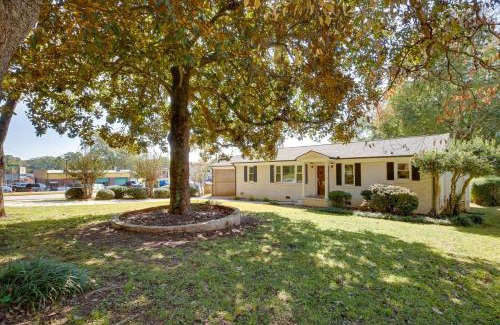 Athens House | Contemporary Athens Home Less Than 2 Miles to UGA!