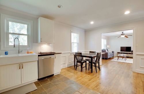Athens House | Contemporary Athens Home < 2 Miles to UGA!
