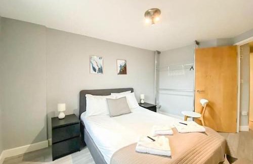 Camden Town with Primrose Hill Apartment | Contemporary Camden Apartment P2