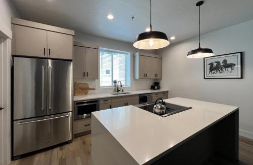Boise House | Contemporary Comfort