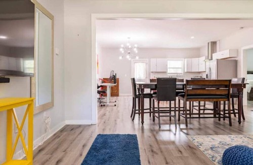 Candler-McAfee House | Contemporary Decatur Oasis - 3 BDS/2 BA