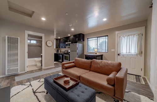 Eureka Apartment | Contemporary dog-friendly condo with fast WiFi - near ocean and parks